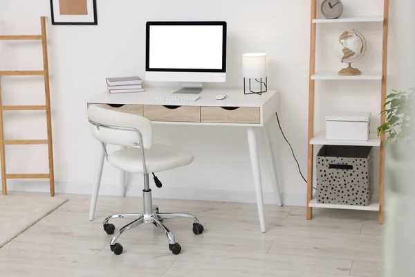 Local Trabalho Com Cadeira Escritório Confortável Dentro Casa Design Interiores — Fotografia de Stock