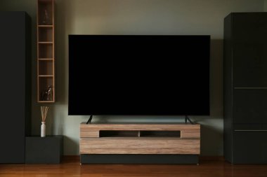 Modern TV seti masada. İç tasarım