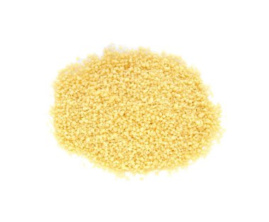 Beyaz arka planda kuskus yığını, üst görünüm