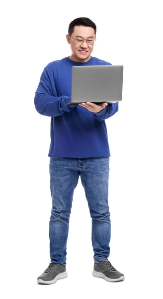 Uomo Felice Con Computer Portatile Sfondo Bianco — Foto Stock