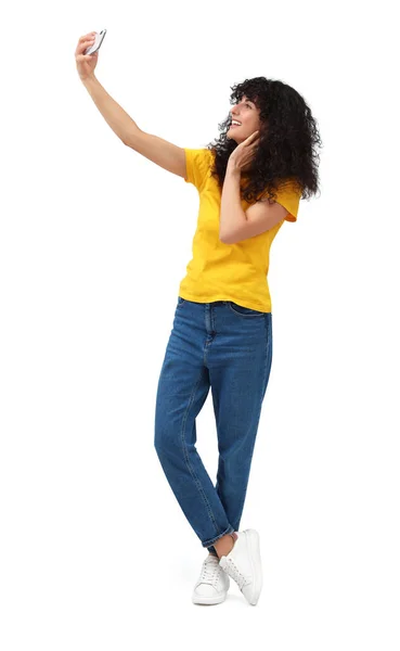 Hermosa Joven Mujer Tomando Selfie Sobre Fondo Blanco —  Fotos de Stock