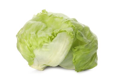 Taze yeşil buzdağı marulu beyazda izole edilmiş.