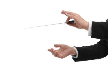 Beyaz arkaplanda batonu olan profesyonel iletken, yakın plan