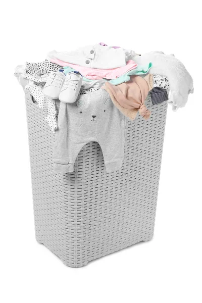Корзина Белья Детской Одеждой — стоковое фото