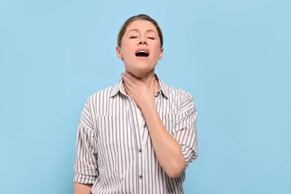 Woman Suffering Sore Throat Light Blue Background — Stock Photo, Image