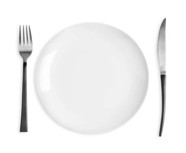Κενό Πιάτο Πιρούνι Και Μαχαίρι Λευκό Φόντο Πάνω Όψη — Φωτογραφία Αρχείου