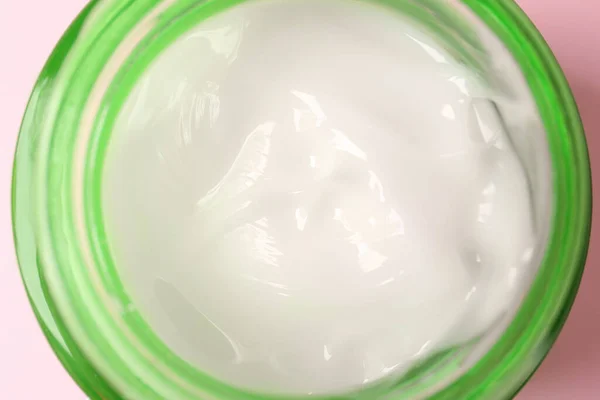 Potje Natuurlijke Crème Met Aloë Extract Roze Achtergrond Bovenaanzicht — Stockfoto