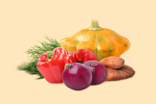 Много Свежих Овощей Укропа Бежевом Фоне — стоковое фото