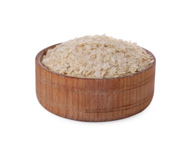 Bira mayası kasenin içinde, beyazda izole edilmiş.