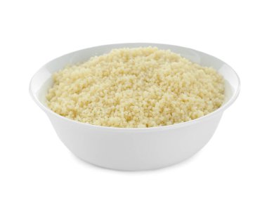 Beyaz arka planda bir kase kuskus.