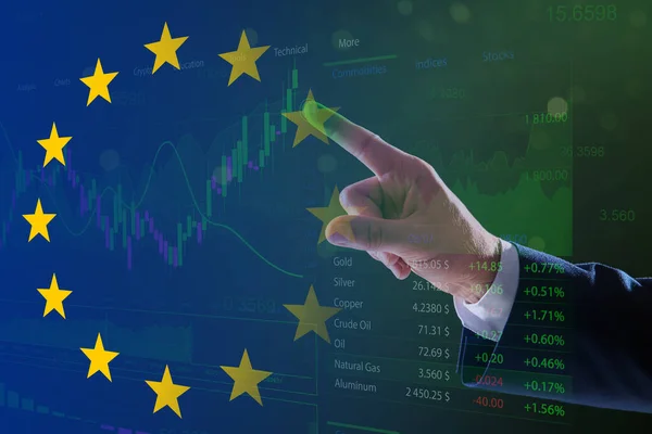 Börse Doppelbelichtung Mit Europäischer Flagge Und Mann Auf Digitalem Bildschirm — Stockfoto