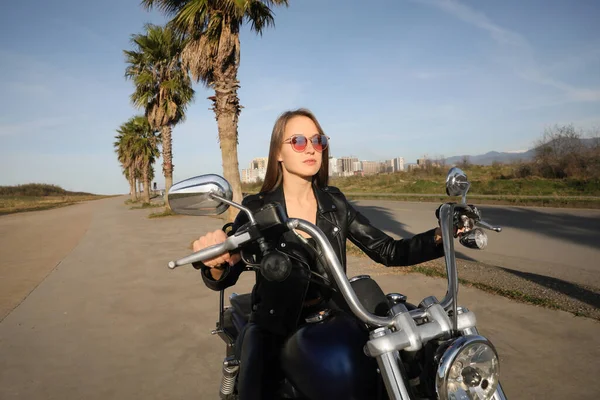 Beautiful Woman Riding Motorcycle Sunny Day — Stockfoto