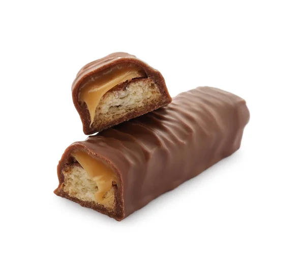 Pedazos Barra Chocolate Con Caramelo Sobre Fondo Blanco — Foto de Stock