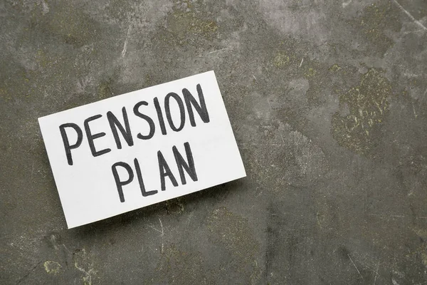 Karta Slovy Pension Plan Šedém Stole Pohled Shora Mezera Pro — Stock fotografie