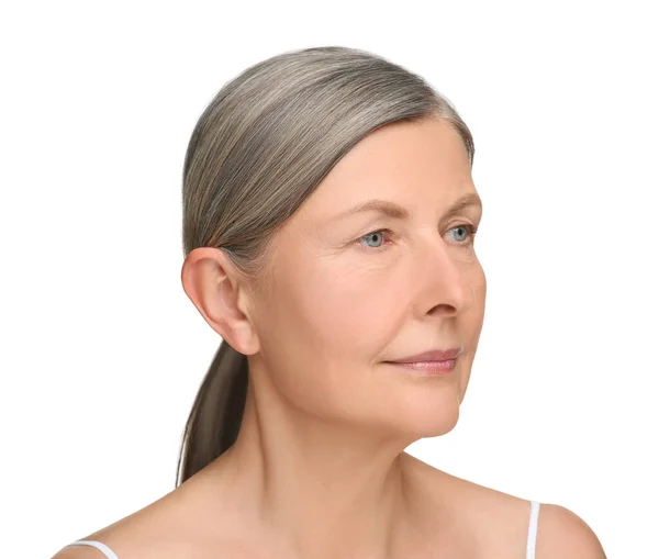 Πορτρέτο Της Ηλικιωμένης Γυναίκας Γερασμένο Δέρμα Λευκό Φόντο Επεξεργασία Αναζωογόνησης — Φωτογραφία Αρχείου
