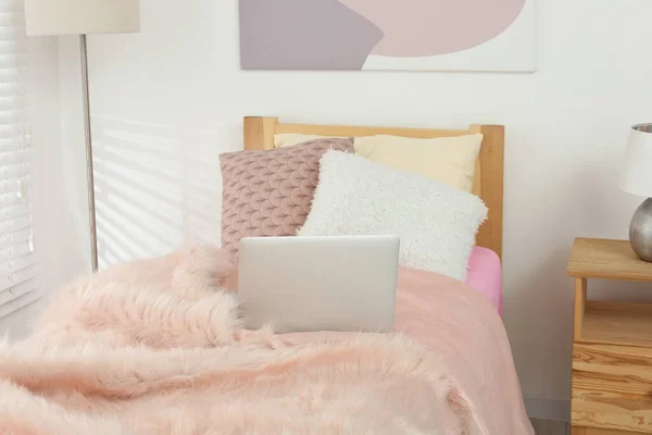 Stylish Teenager Room Interior Comfortable Bed Laptop — Stock Photo, Image