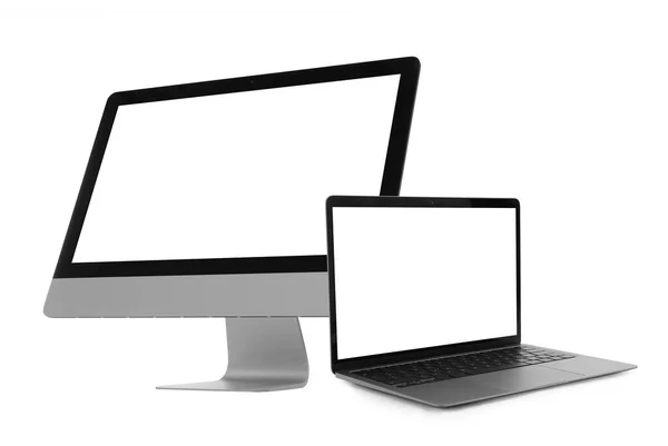 电脑显示器和笔记本电脑 白色背景上的空白屏幕 用于设计的模型 — 图库照片
