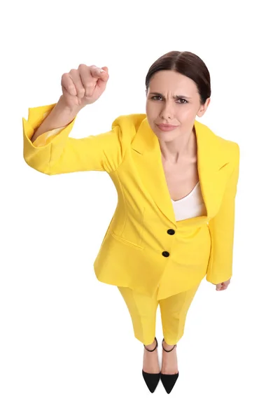 Mulher Negócios Bonita Terno Amarelo Apontando Para Algo Fundo Branco — Fotografia de Stock