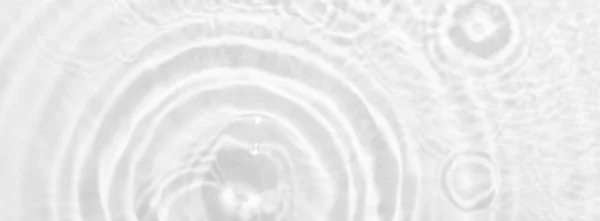 白い背景に円と水 トップビュー バナーデザイン — ストック写真