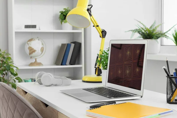 Cozy Workspace Laptop White Wooden Desk Home — Zdjęcie stockowe