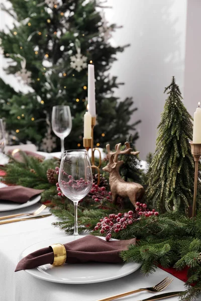 Cenário Mesa Bonita Com Decoração Natal Dentro Casa — Fotografia de Stock