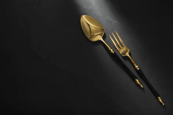 Fourchette Brillante Cuillère Sur Table Noire Plat Espace Pour Texte — Photo