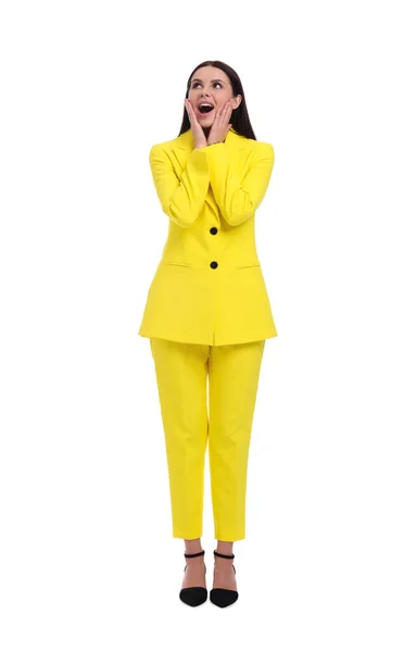 Mulher Negócios Bonita Terno Amarelo Fundo Branco — Fotografia de Stock