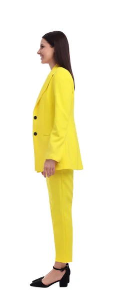 Businesswoman Žlutém Obleku Stojící Bílém Pozadí — Stock fotografie