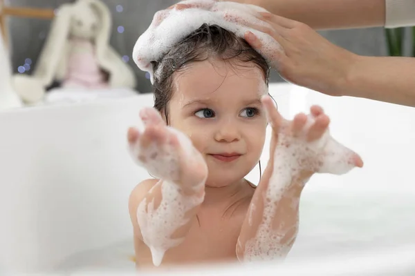 Cute Little Girl Washing Hair Shampoo Bathroom — Stock Photo, Image