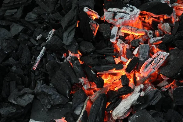 Arka Plan Olarak Yanan Kömürlerin Çoğu Üst Görünüm — Stok fotoğraf