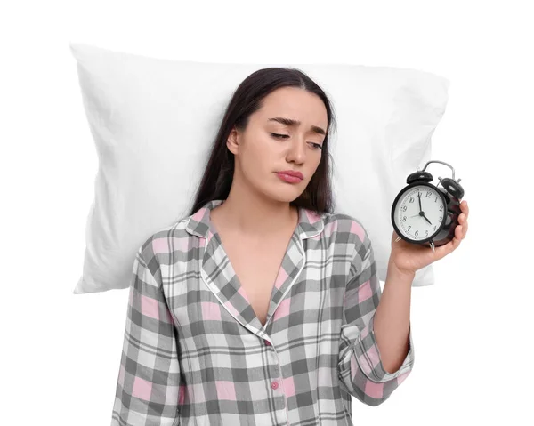 Fáradt Fiatal Ébresztőórával Fehér Hátterű Párnával Álmatlanság — Stock Fotó