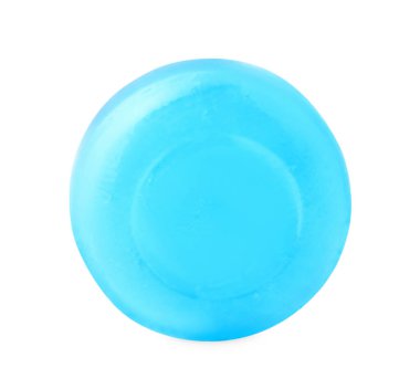 Bir açık mavi öksürük pastili beyaza izole edilmiş.