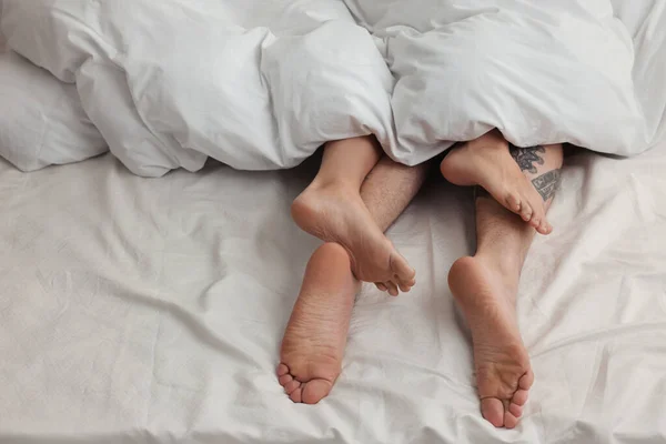 Passionerat Par Som Har Sex Sängen Närbild Benen — Stockfoto