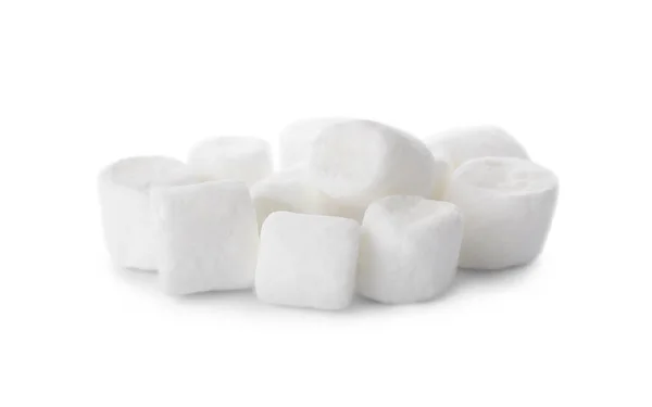 Läckra Söta Pösiga Marshmallows Isolerade Vitt — Stockfoto