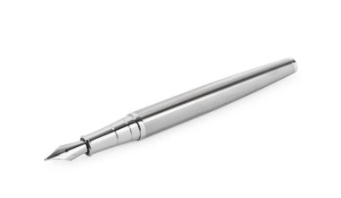 Beyaz üzerine izole edilmiş gümüş dolma kalem.