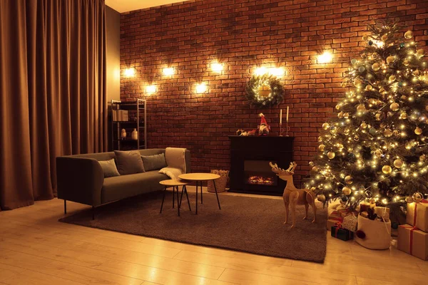Copac Frumos Lumini Festive Decor Crăciun Camera Design Interior — Fotografie, imagine de stoc