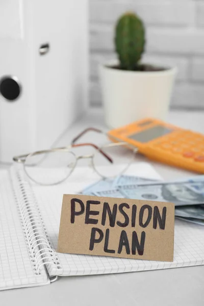Cartão Com Frase Pension Plan Notebook Money White Office Table — Fotografia de Stock