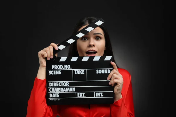 Siyah Arka Planı Olan Duygusal Bir Aktris Film Endüstrisi — Stok fotoğraf