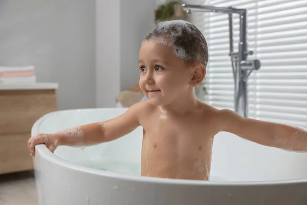 Cute Little Boy Washing Hair Shampoo Bathroom — Stok fotoğraf