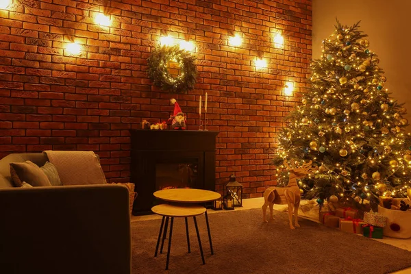 Beautiful Tree Festive Lights Christmas Decor Living Room Interior Design — Fotografia de Stock