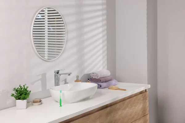 Stylish Bathroom Interior Vessel Sink Mirror — Stock Photo, Image