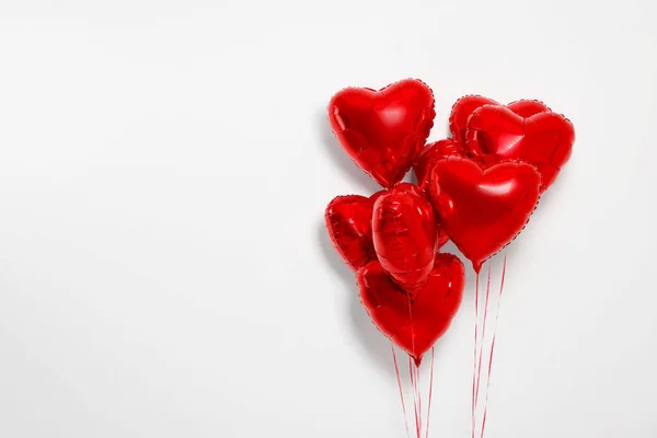 Beaucoup Ballons Rouges Forme Coeur Sur Fond Blanc Espace Pour — Photo