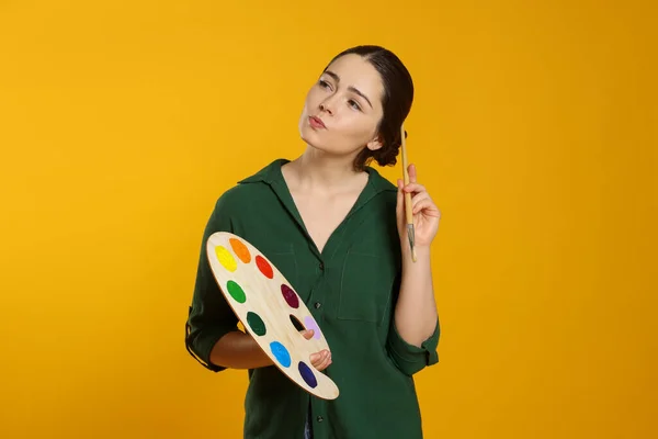 Woman Painting Tools Yellow Background Young Artist — Stock Photo, Image