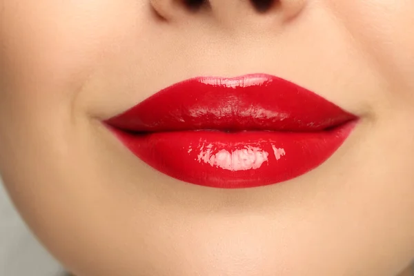 Nahaufnahme Einer Frau Mit Rotem Lippenstift — Stockfoto