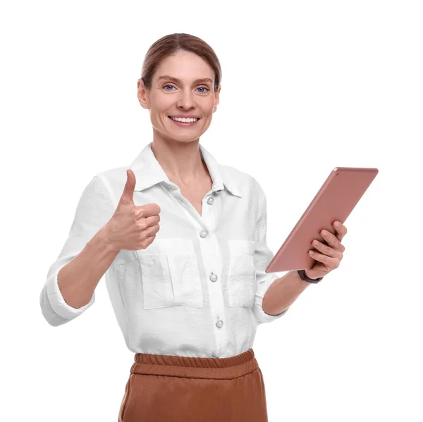 Vacker Glad Affärskvinna Med Tablett Visar Tummen Upp Vit Bakgrund — Stockfoto
