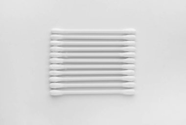 Temiz pamuk tomurcukları beyaz, üst manzara izole