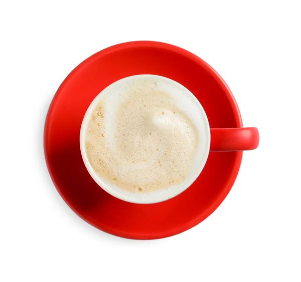 Cangkir Merah Dengan Cappuccino Aromatik Diisolasi Pada Tampilan Putih Atas — Stok Foto