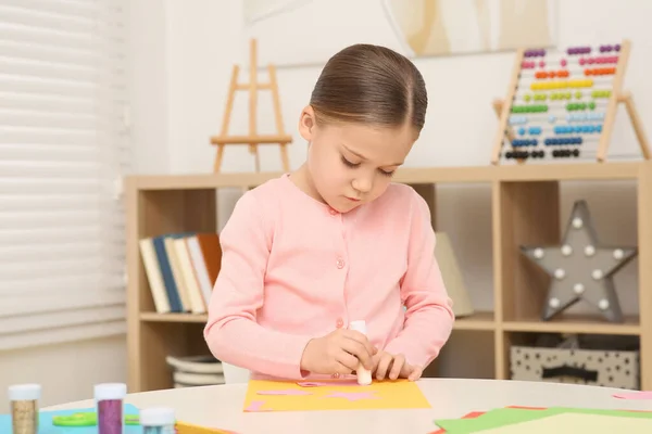 Cute Little Girl Using Glue Stick Desk Room Home Workplace — Stock Photo, Image