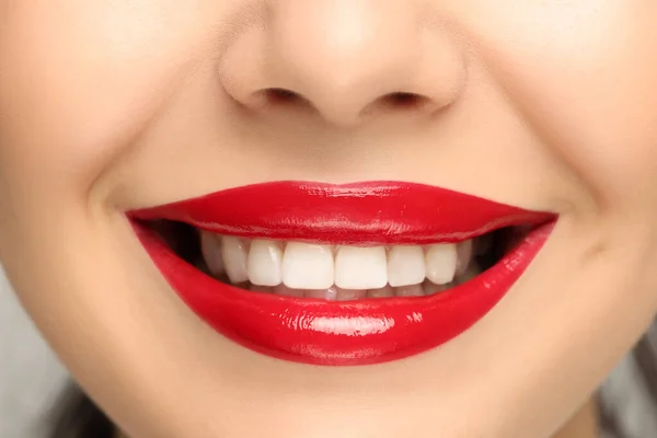 Usmívající Žena Zdravými Zuby Detailní Pohled — Stock fotografie