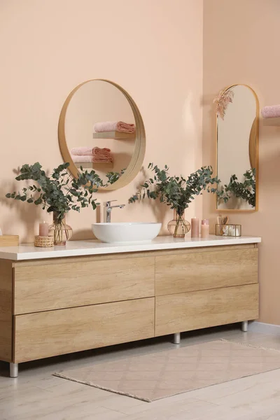 Modern Bathroom Interior Stylish Mirror Eucalyptus Branches Vessel Sink Wooden — Foto de Stock
